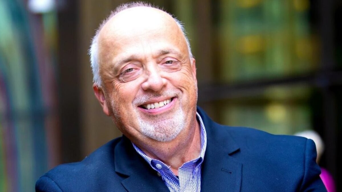 A photo of Steve Cochran