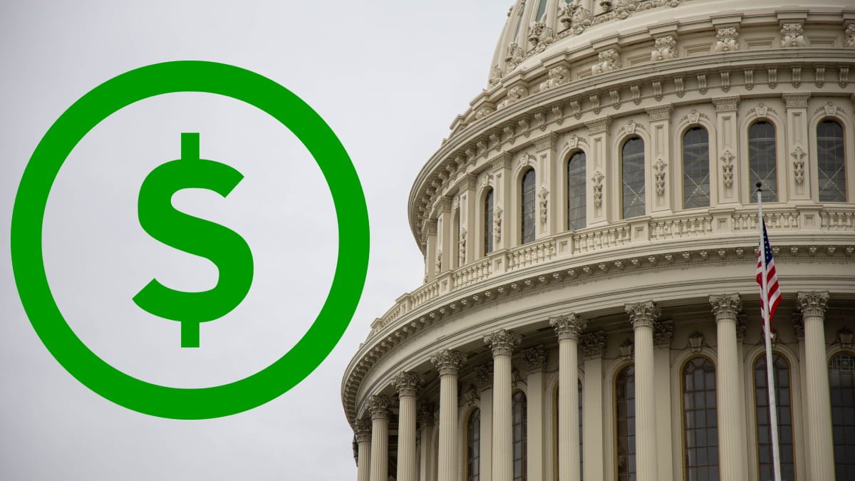 A side profile of the U.S. Capitol.