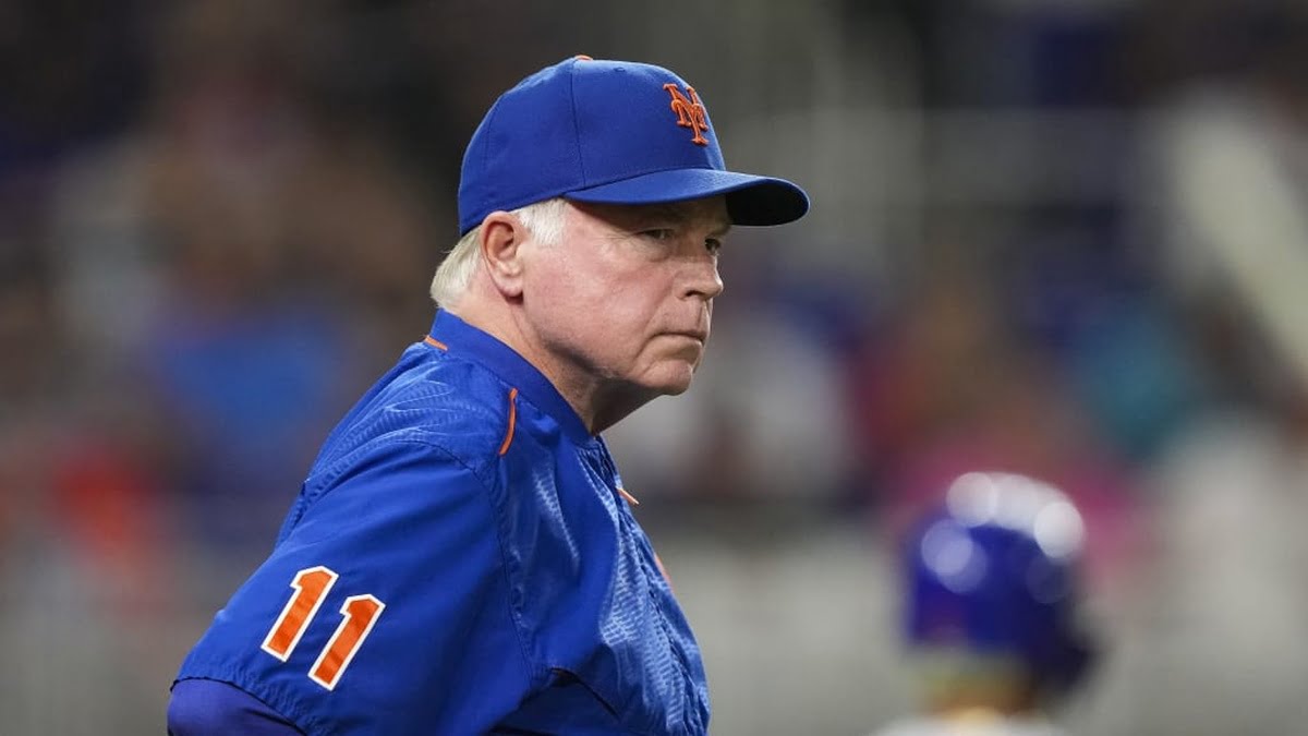 Buck Showalter as Mets manager