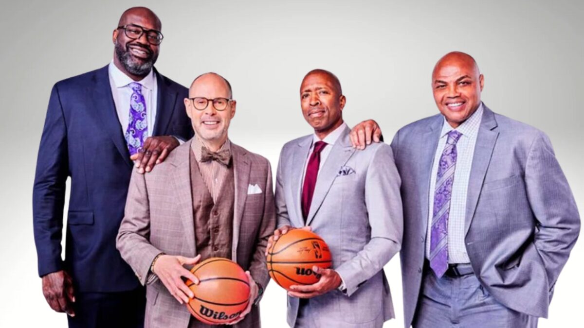 Photos of Shaquille O'Neal, Ernie Johnson, Kenny Smith and Charles Barkley