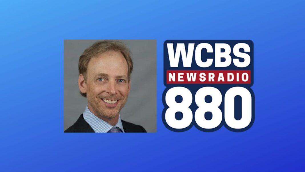 A photo of Wayne Cabot and the WCBS Newsradio 880 logo